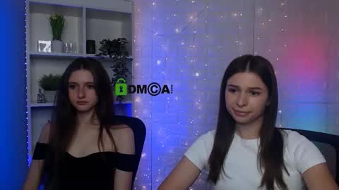 Snapshot of flora_ri chatting on September 22, 9:57 am just ask me online show from September 22, 9:57 am