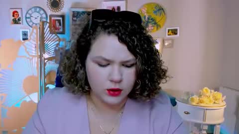 florenceanderson_ online show from September 30, 9:20 am