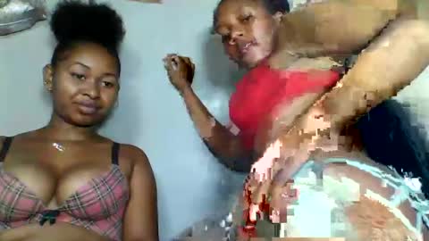 Snapshot of florencia011 chatting on February 24, 3:53 pm florencia011 online show from February 24, 3:53 pm