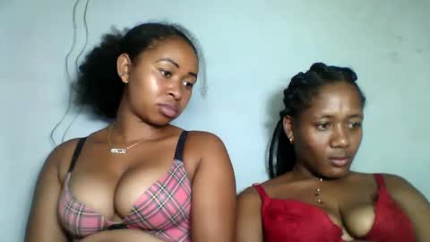 Snapshot of florencia011 chatting on February 19, 9:14 pm florencia011 online show from February 19, 9:14 pm