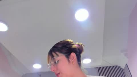 Dulce online show from October 20, 2:44 pm