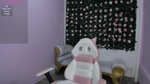 Dulce online show from February 11, 11:42 am