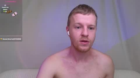 Snapshot of flower_haze chatting on February 10, 7:26 am Alexander online show from February 10, 7:26 am