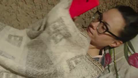 say meow and send tip  online show from December 7, 7:16 pm