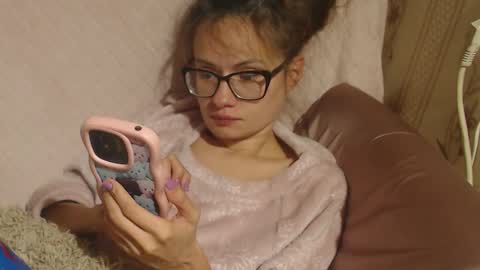 say meow and send tip  online show from October 21, 3:48 pm