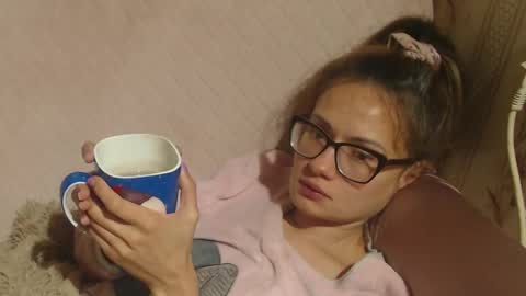 say meow and send tip  online show from October 17, 8:24 pm