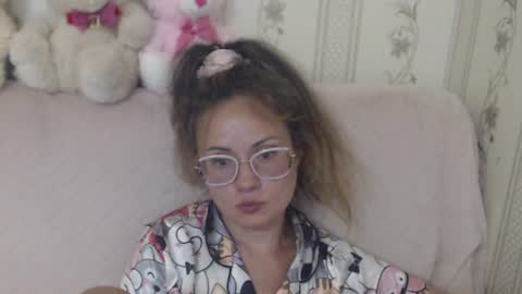 say meow  and  send tip  online show from July 1, 2:59 pm