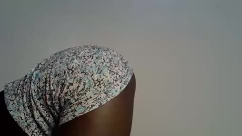 flowerdiva002 online show from January 14, 5:54 pm