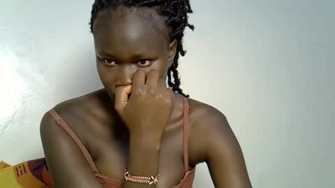 flowerdiva002 online show from November 27, 12:07 am