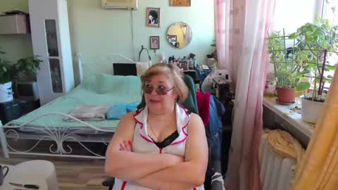 Flowerlower online show from March 22, 8:29 am