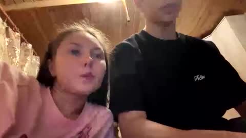 flowerscouple online show from October 19, 8:13 pm