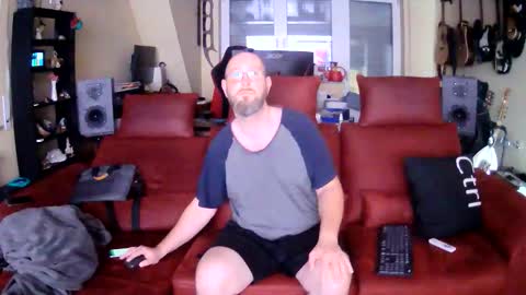 Floydorian online show from October 8, 9:04 am