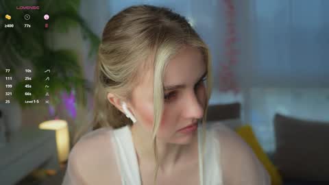 Adeline online show from January 29, 9:12 am