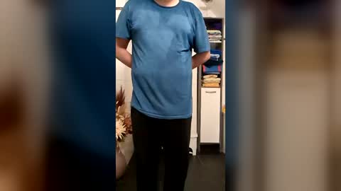fluffybutt_ online show from July 5, 9:33 pm