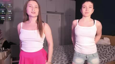 Snapshot of flurry_cute chatting on February 22, 3:25 pm Flurry and Chloe online show from February 22, 3:25 pm