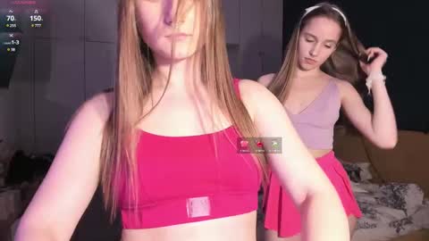Snapshot of flurry_cute chatting on February 14, 4:31 pm Flurry and Chloe online show from February 14, 4:31 pm