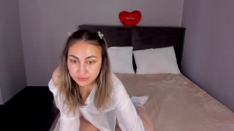 fly_ari online show from May 30, 2:10 am
