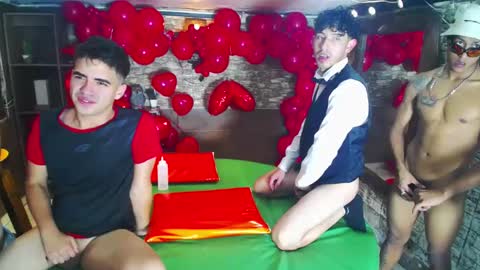 flyckers online show from March 3, 12:48 am