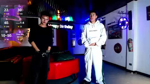 flyckers online show from April 18, 9:37 pm