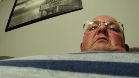 focusfuker online show from December 8, 12:02 am