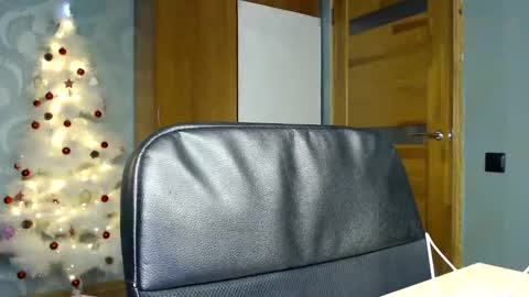 Molli  Ready for any play with you. Hottest show in pvt  Help a student earn big tokens  online show from December 27, 12:29 am