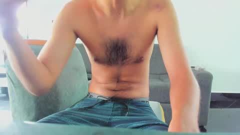 foot_master777 online show from March 12, 3:07 pm