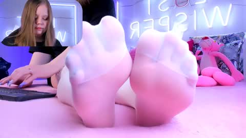Molly online show from December 16, 5:00 pm