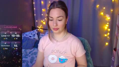 Julia online show from December 10, 1:43 am