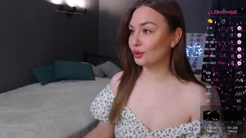 Julia online show from December 15, 1:07 pm