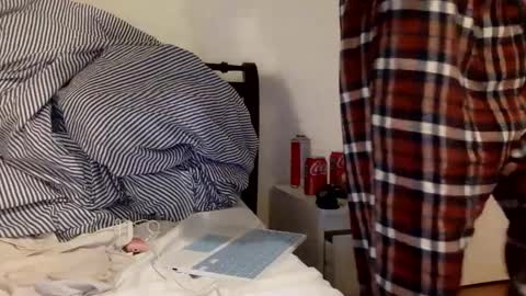 Snapshot of forevertwink95 chatting on December 21, 9:36 pm forevertwink95 online show from December 21, 9:36 pm