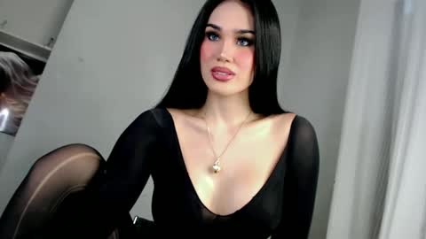 KHATRINA STACIE MARIE online show from November 6, 10:24 pm