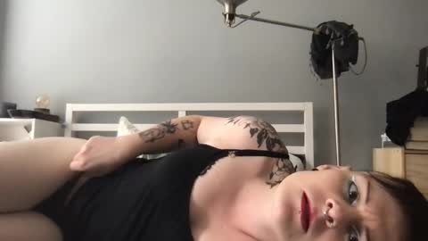 forthedolls online show from October 11, 5:27 pm