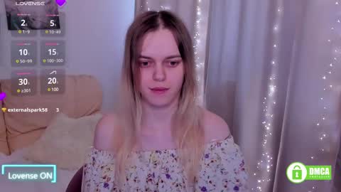 Snapshot of fox_glove chatting on March 2, 12:22 pm Bella-Barbara Rosse online show from March 2, 12:22 pm