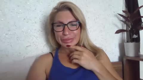 fox_red_lady7 online show from September 27, 8:12 am