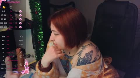 Snapshot of foxgirlandmerguis chatting on December 3, 2:55 pm Belinda online show from December 3, 2:55 pm