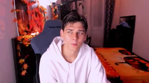 Foxicfu online show from October 10, 5:52 pm