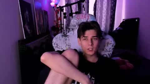 Foxicfu online show from March 19, 7:36 am