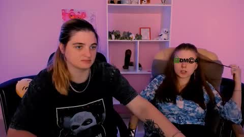 Snapshot of foxy_tease_ chatting on September 19, 7:50 pm foxy_tease_ online show from September 19, 7:50 pm