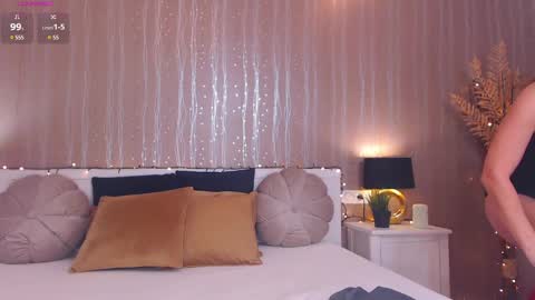 Snapshot of foxyadele_ chatting on January 4, 5:48 am Adela - Single mom. 40 y online show from January 4, 5:48 am
