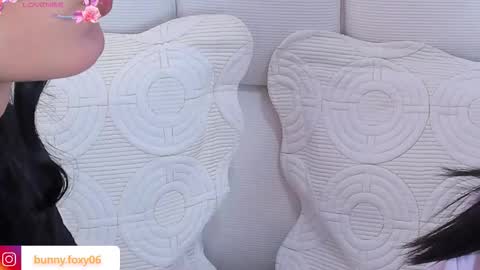 FOXY AND BUNNY online show from March 8, 4:27 am