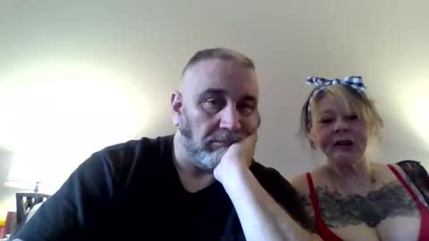 foxyfang online show from December 19, 2:45 pm