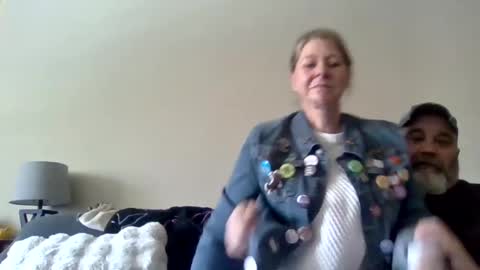 foxyfang online show from February 21, 6:15 pm