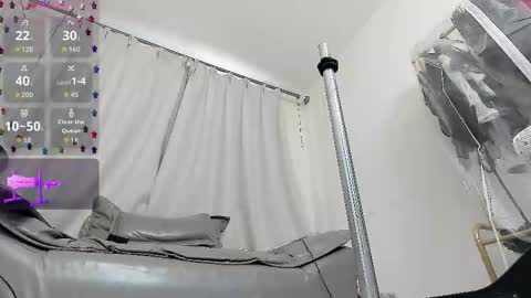 yiyi online show from March 18, 7:58 am