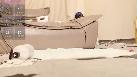 yiyi online show from April 18, 11:56 am