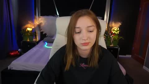 Maya online show from June 3, 4:01 pm