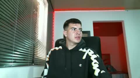 franccesco_699 online show from February 25, 5:40 pm