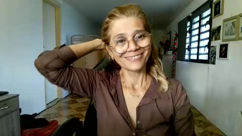 francelune online show from February 24, 1:58 pm