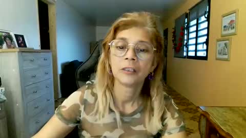 francelune online show from April 9, 1:50 pm