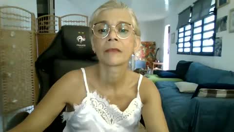 francelune online show from January 28, 1:49 pm