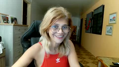 francelune online show from March 28, 2:40 pm